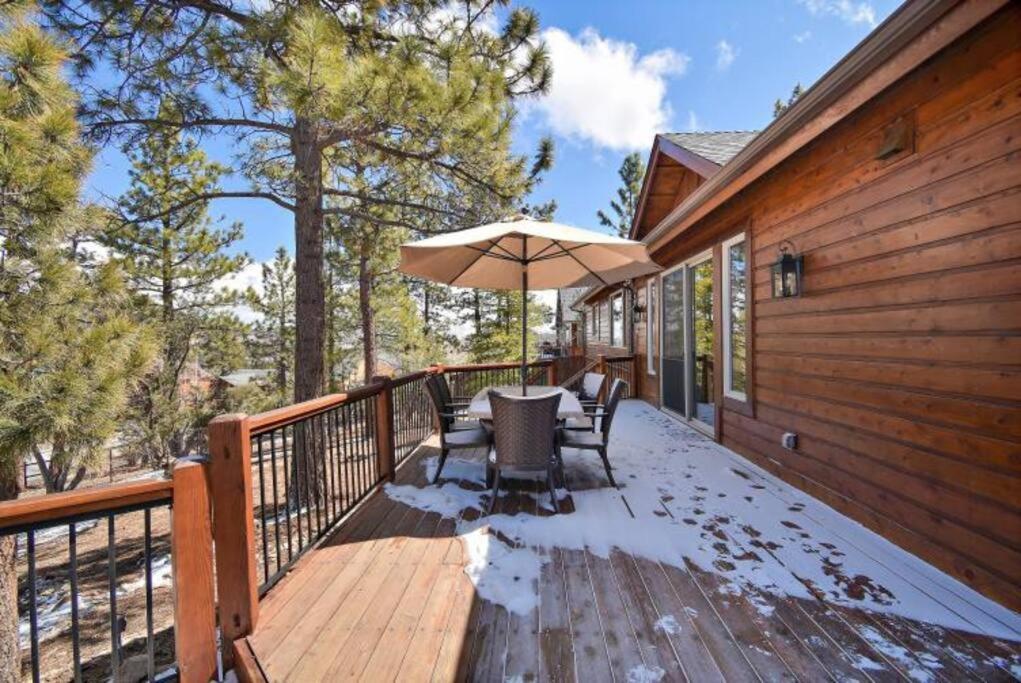 Custom Single Story Cabin With Jacuzzi Pool Table & Big Game Room With Arcade Games Big Bear Lake Zewnętrze zdjęcie
