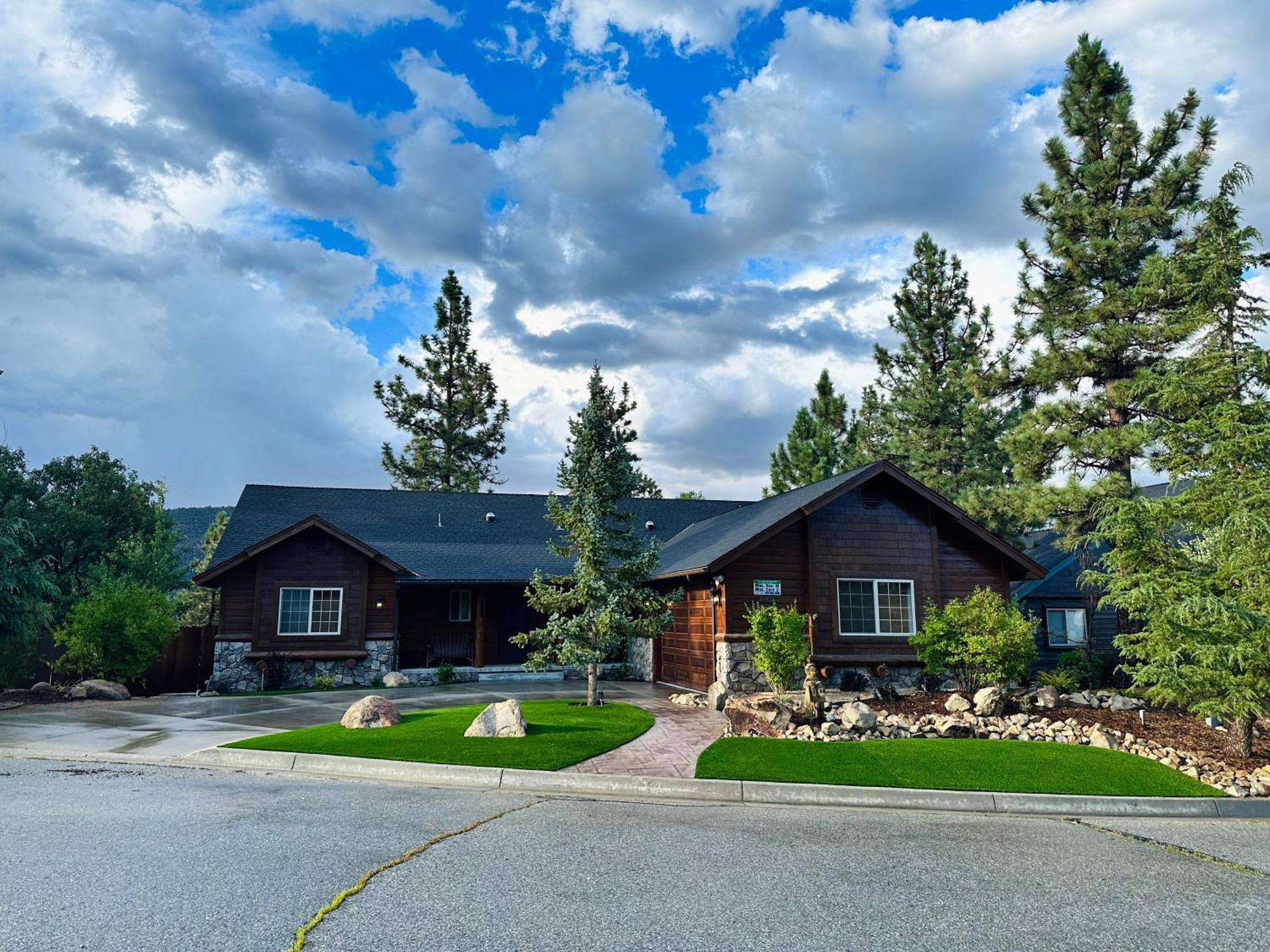 Custom Single Story Cabin With Jacuzzi Pool Table & Big Game Room With Arcade Games Big Bear Lake Zewnętrze zdjęcie